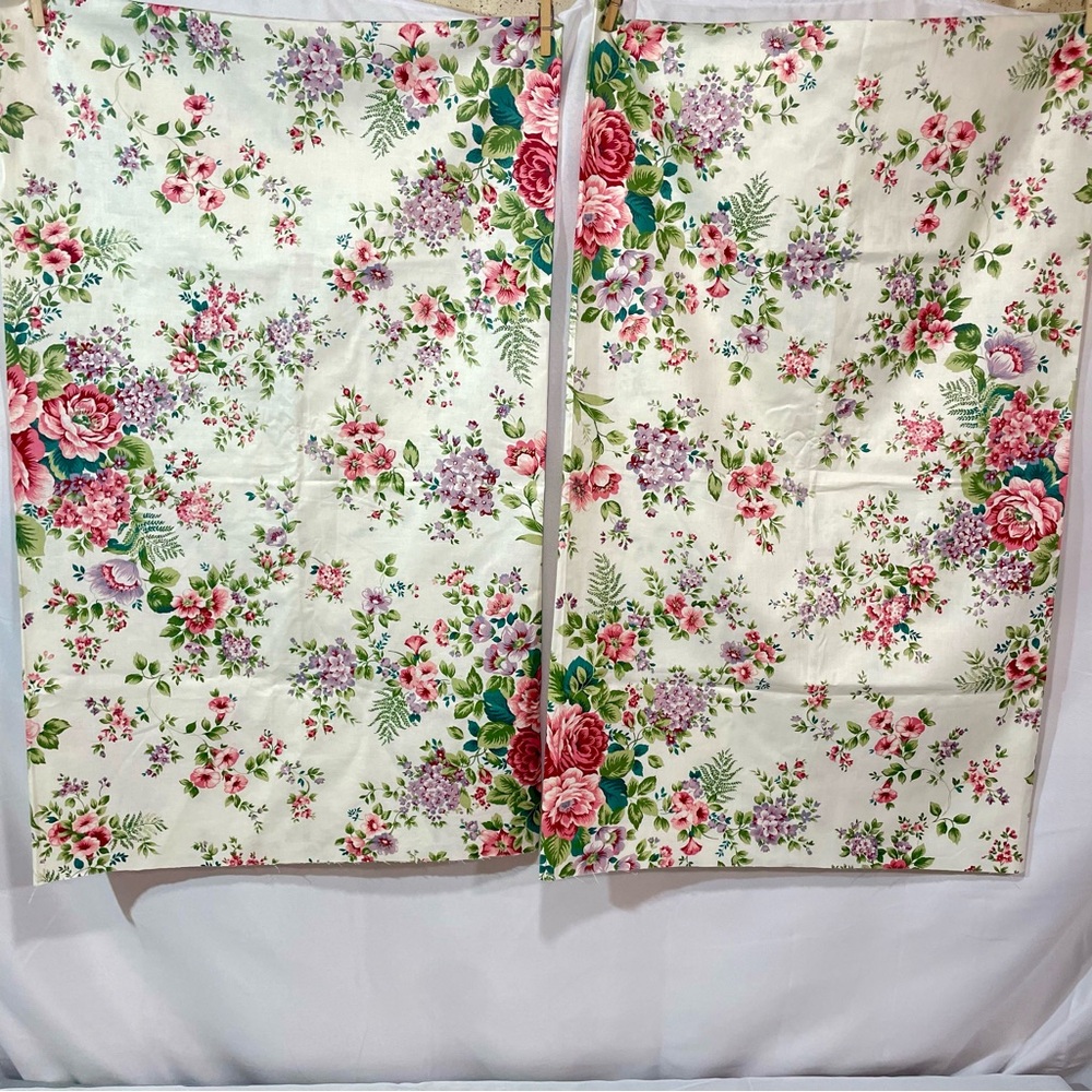 2 Old Fashioned Cottage Roses Fabric Pillowcases Unfinished Handmade 22x35
